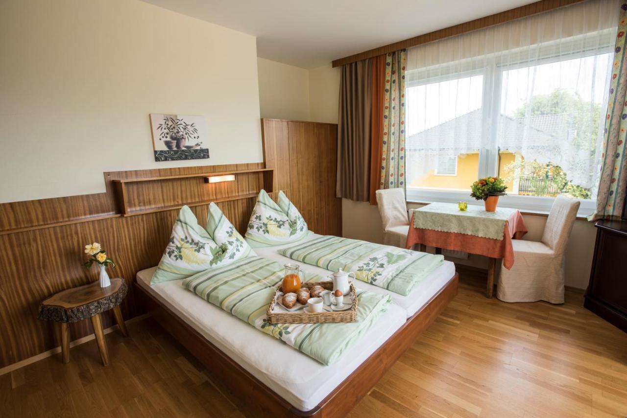 Gaestehaus Karawankenblick Apartman Drobollach am Faakersee Kültér fotó