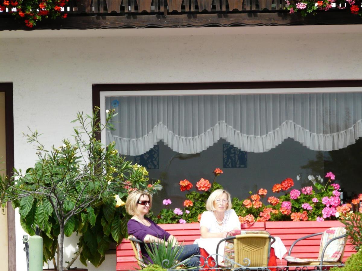 Gaestehaus Karawankenblick Apartman Drobollach am Faakersee Kültér fotó