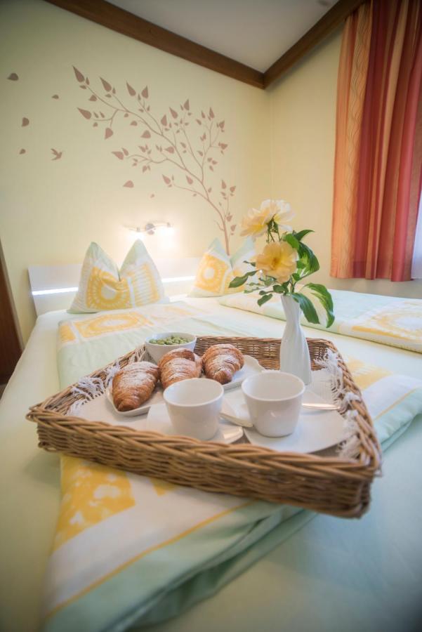 Gaestehaus Karawankenblick Apartman Drobollach am Faakersee Kültér fotó